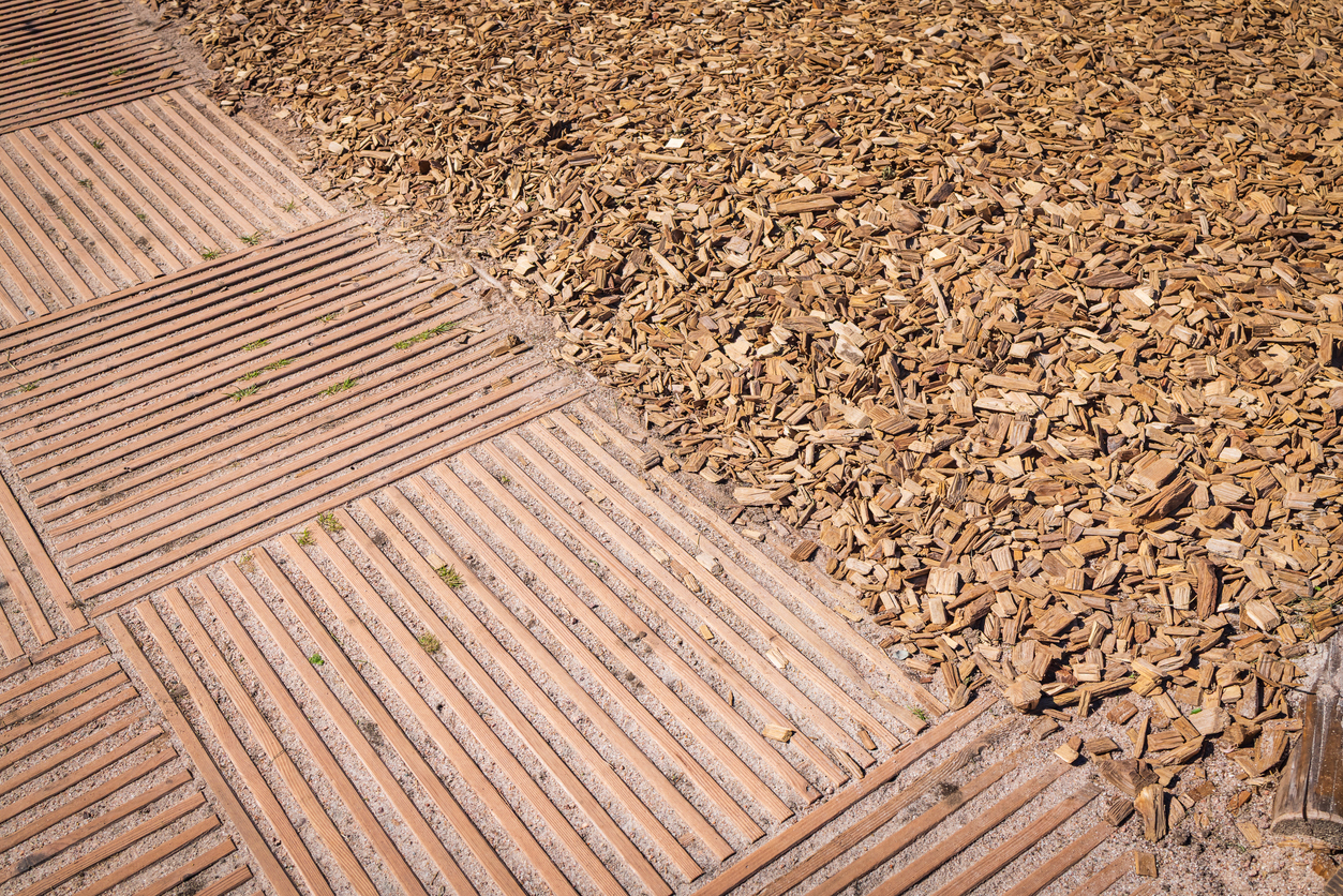 Landscape Mulching Services: How They Improve Soil Health And Save ...